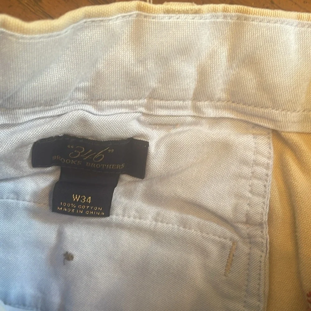 Brooks Brothers Men's khaki Shorts with Red Embroidery lobsters size W34 - Picture 2 of 3